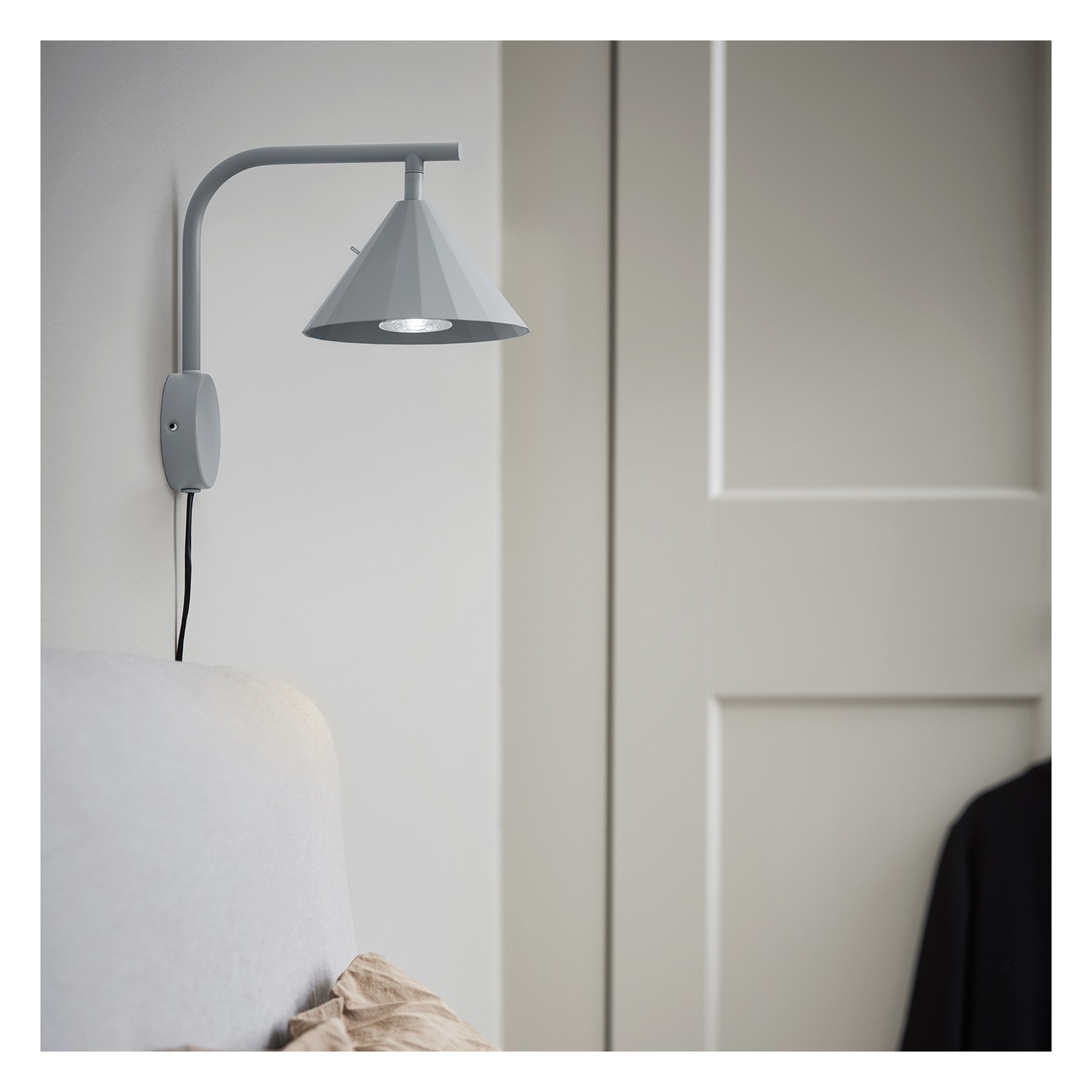 RAIN VÄGGLAMPA BEIGE